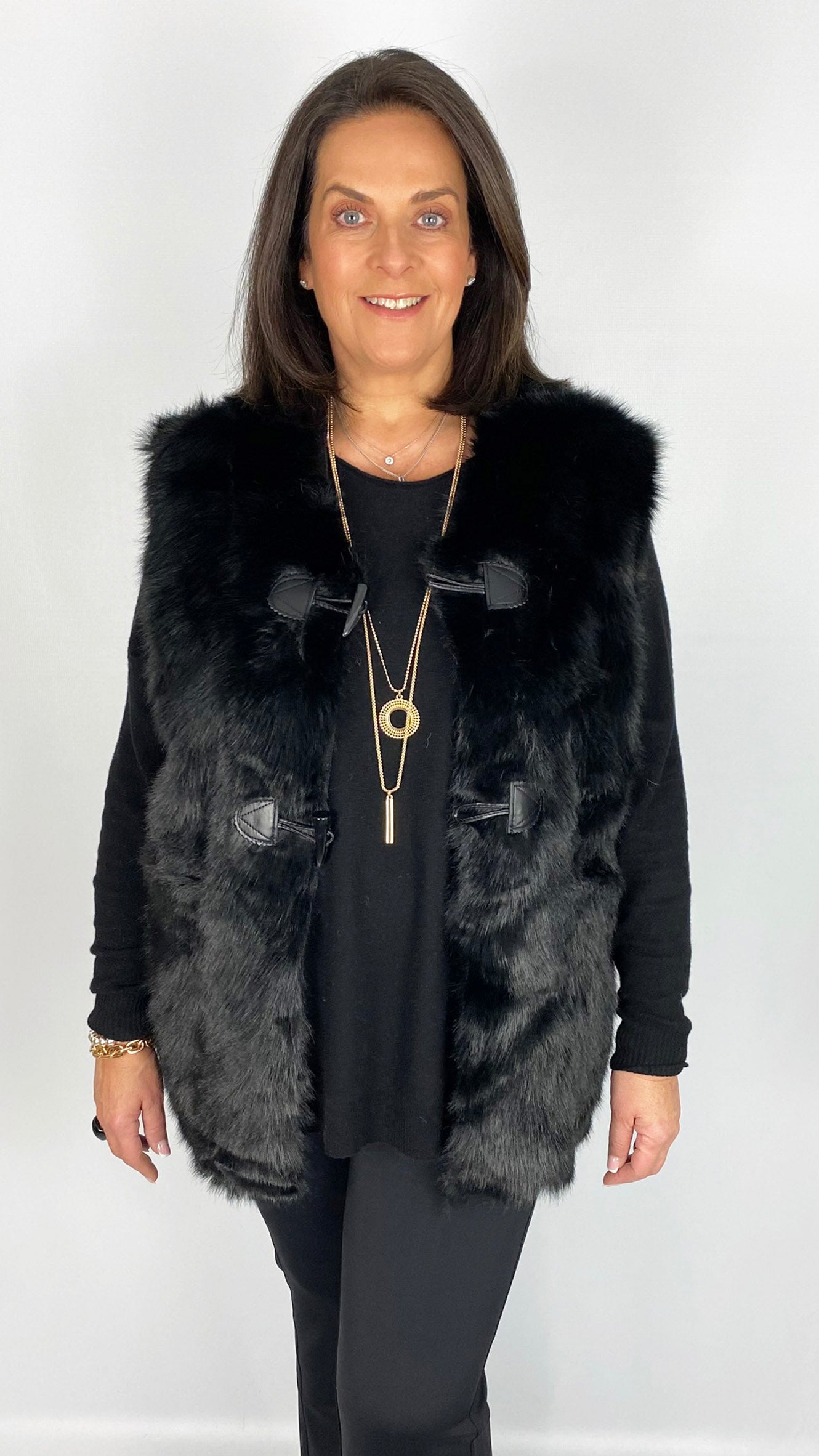 Shaggy faux fur gilet w/ pockets (2 Colours) by Malissa J