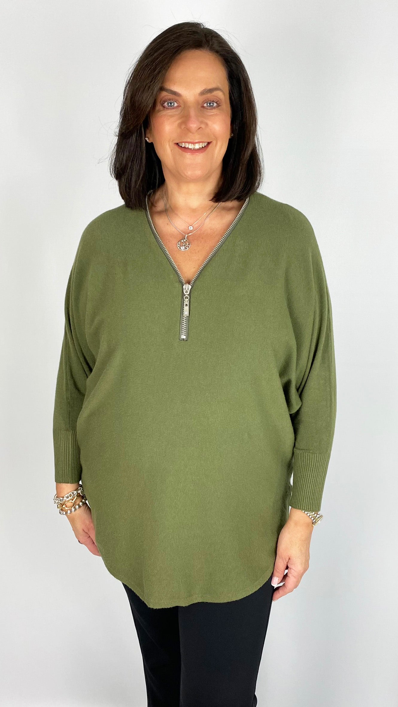 Round hem zip v-neck jumper (6 Colours)