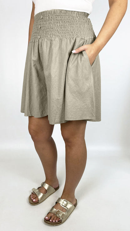 Wide-leg shirred waist pocket shorts | 6 Colours
