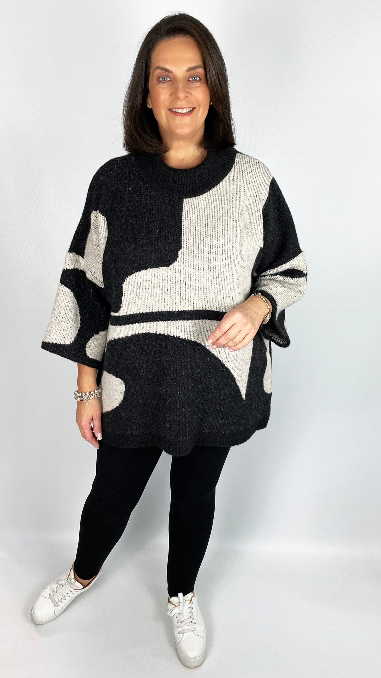 Oversized 3/4 sleeve turtleneck print jumper (2 Colours) - last 1