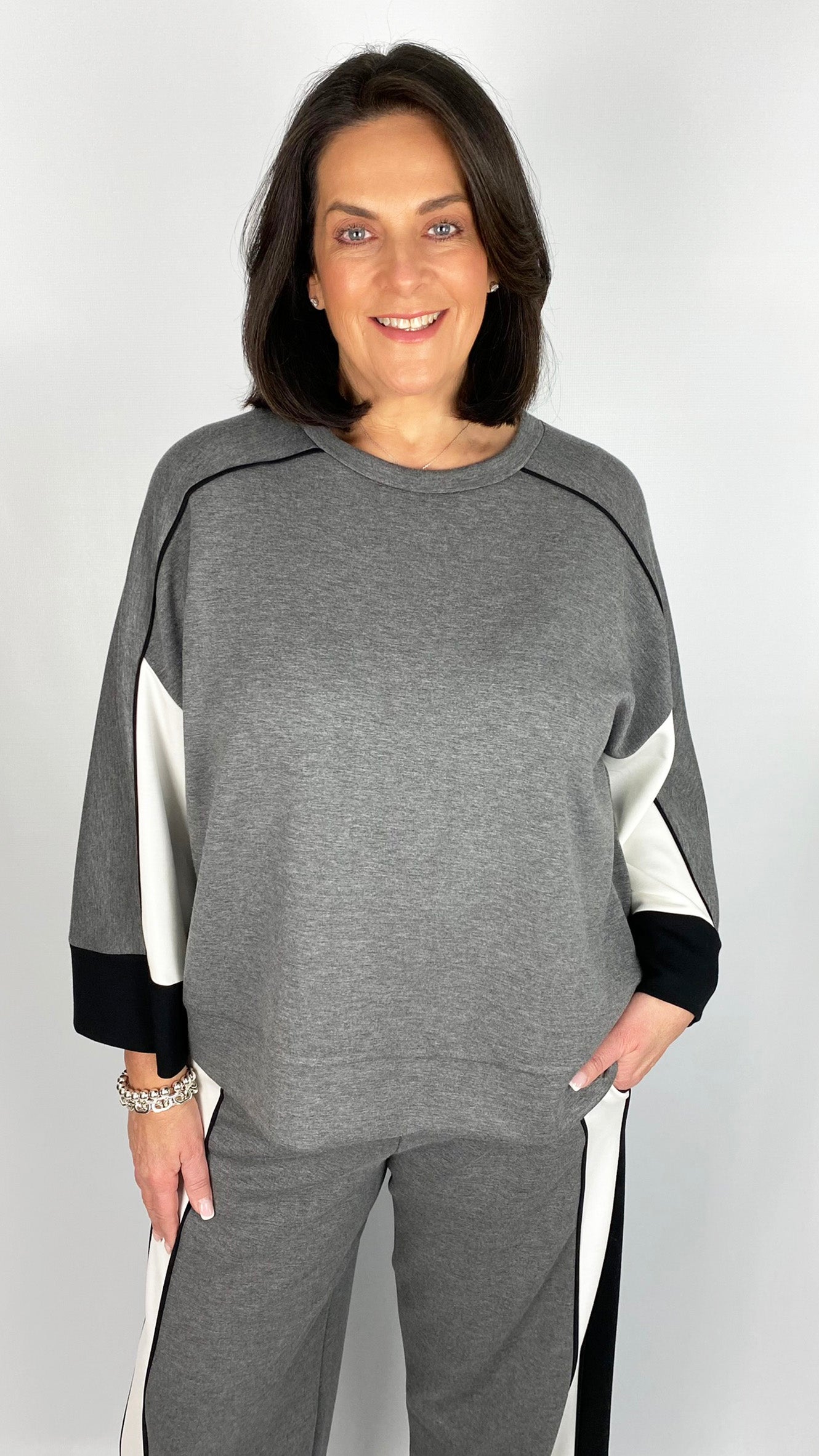 Block contrast & piping bell sleeve sweatshirt by Mat (Grey/Black/White)