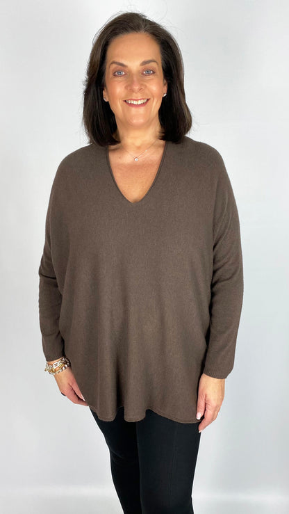 My Classic V-neck Jumper (6 Colours)