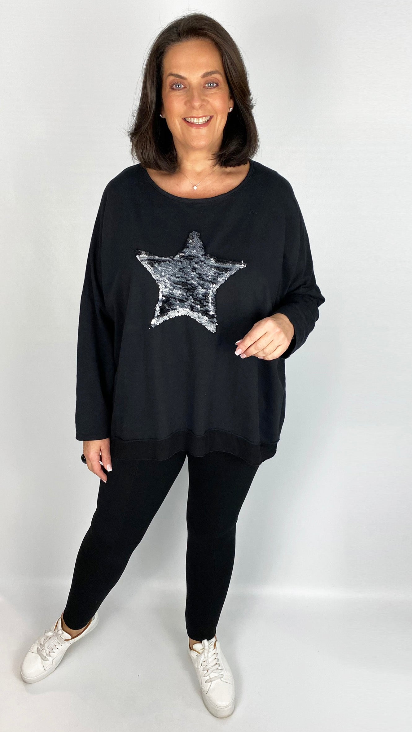 Brushed sequin star sweatshirt (2 Colours)