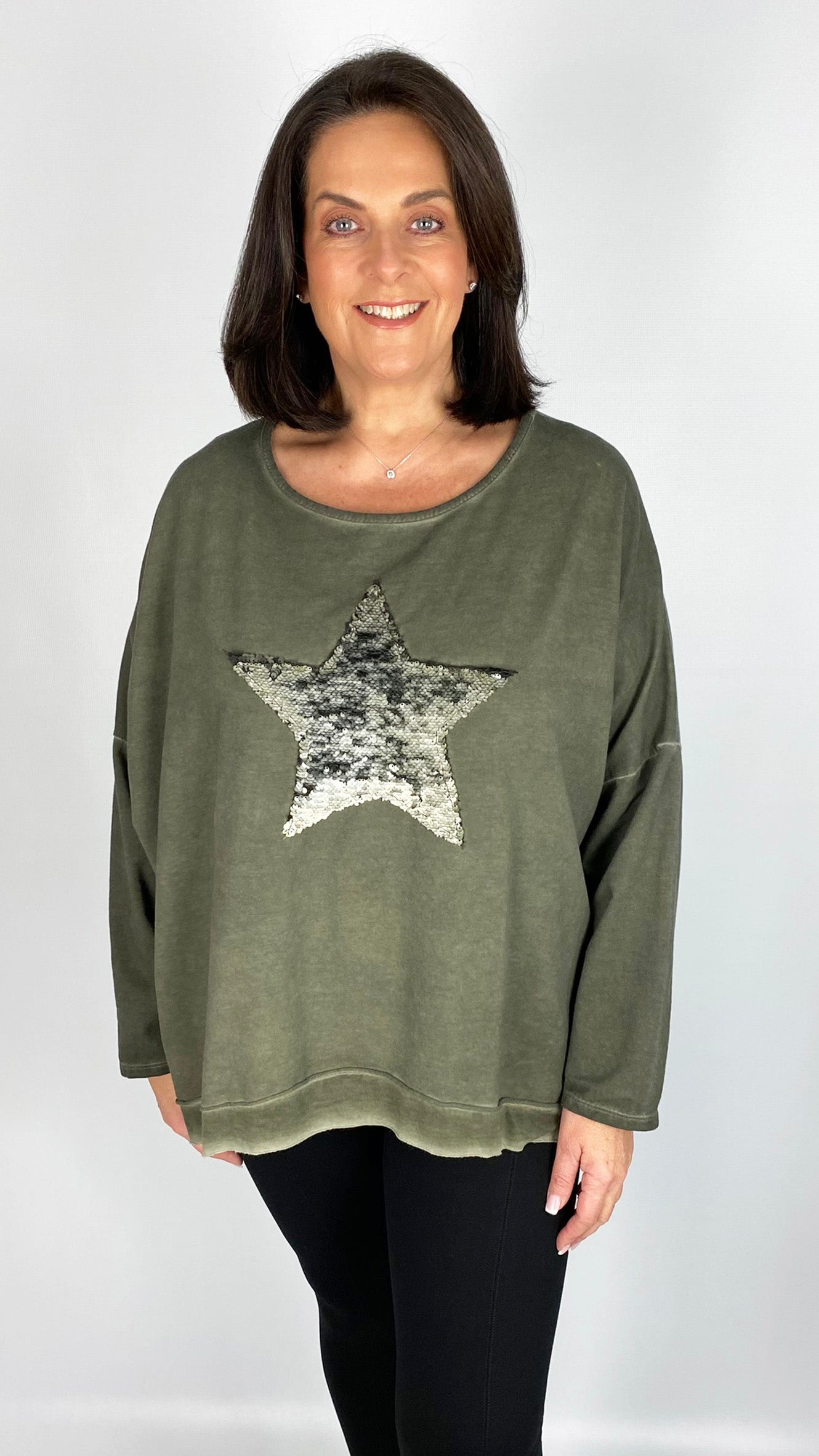 Brushed sequin star sweatshirt (2 Colours)