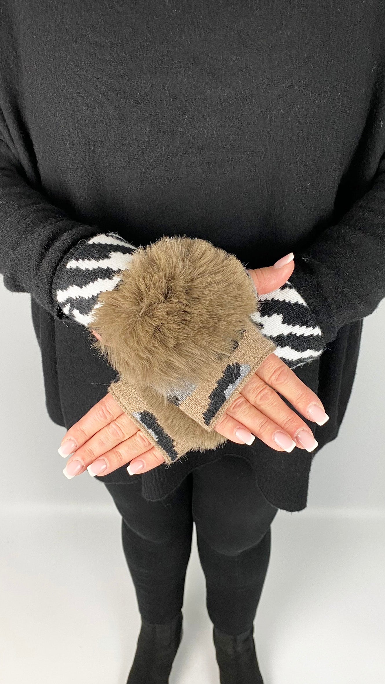 Animal print & faux fur fingerless gloves (3 Colours)