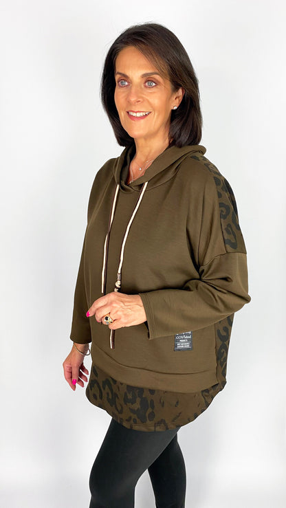 Leopard back hooded sweatshirt | 4 Colours