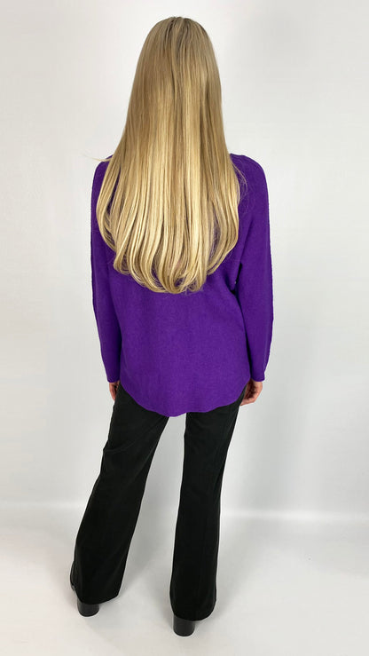 My curved hem v-neck jumper (7 Colours)