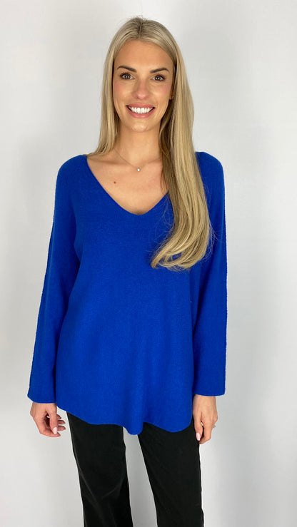 My curved hem v-neck jumper (7 Colours)