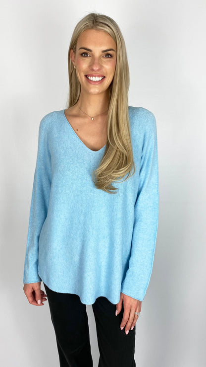 My curved hem v-neck jumper (7 Colours)