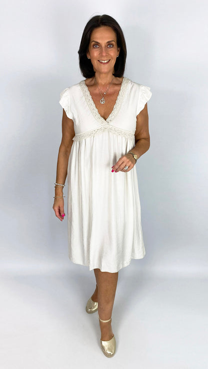 Crochet trimmed midi dress | 3 Colours | Limited!