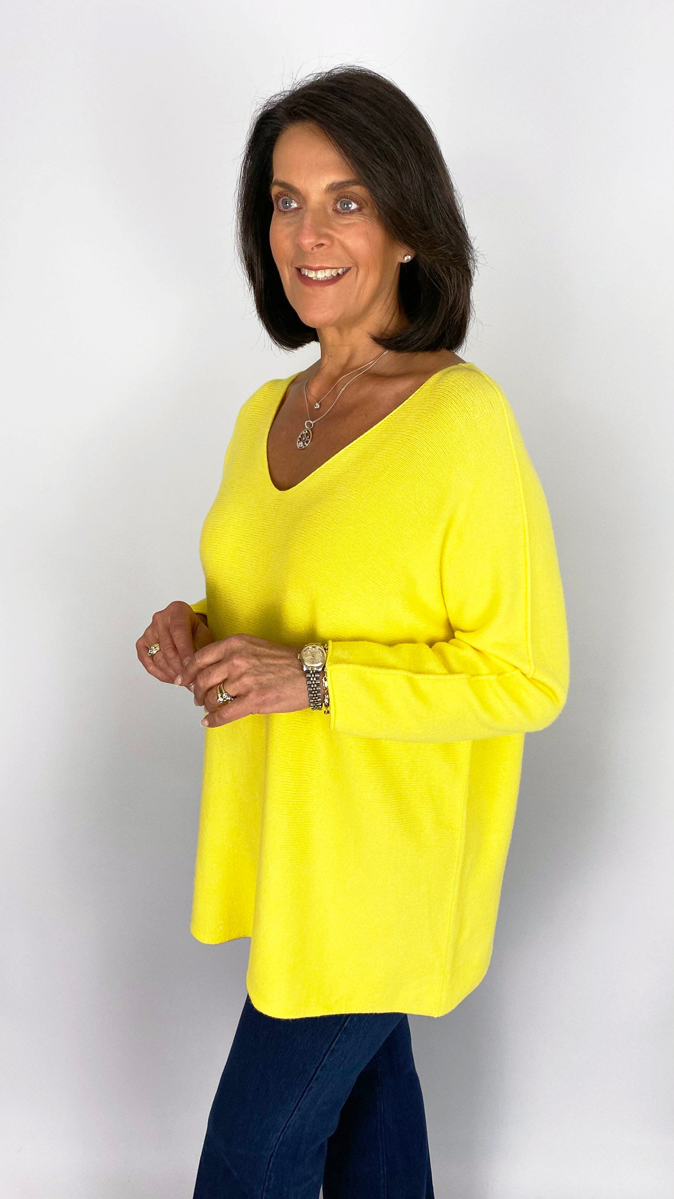 Ultra-soft oversized v-neck jumper | 8 Colours