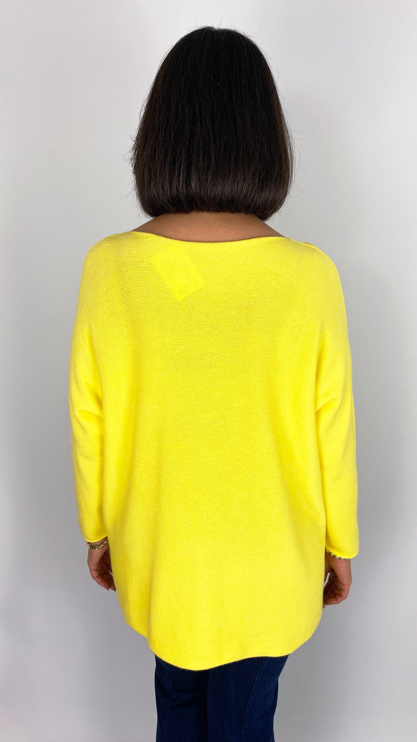 Ultra-soft oversized v-neck jumper | 8 Colours