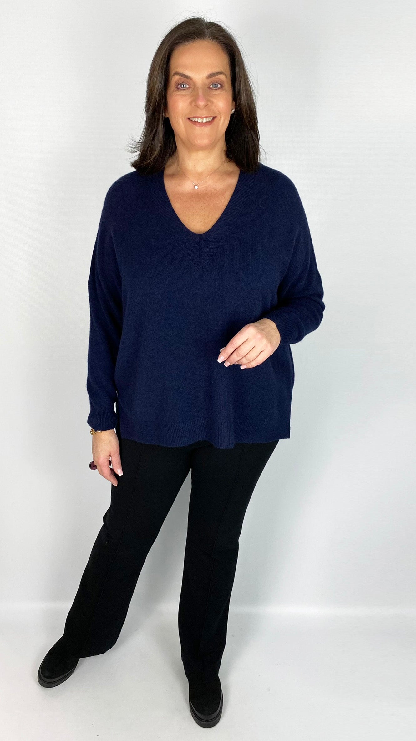 Thick ribbed v-neck jumper (5 Colours)