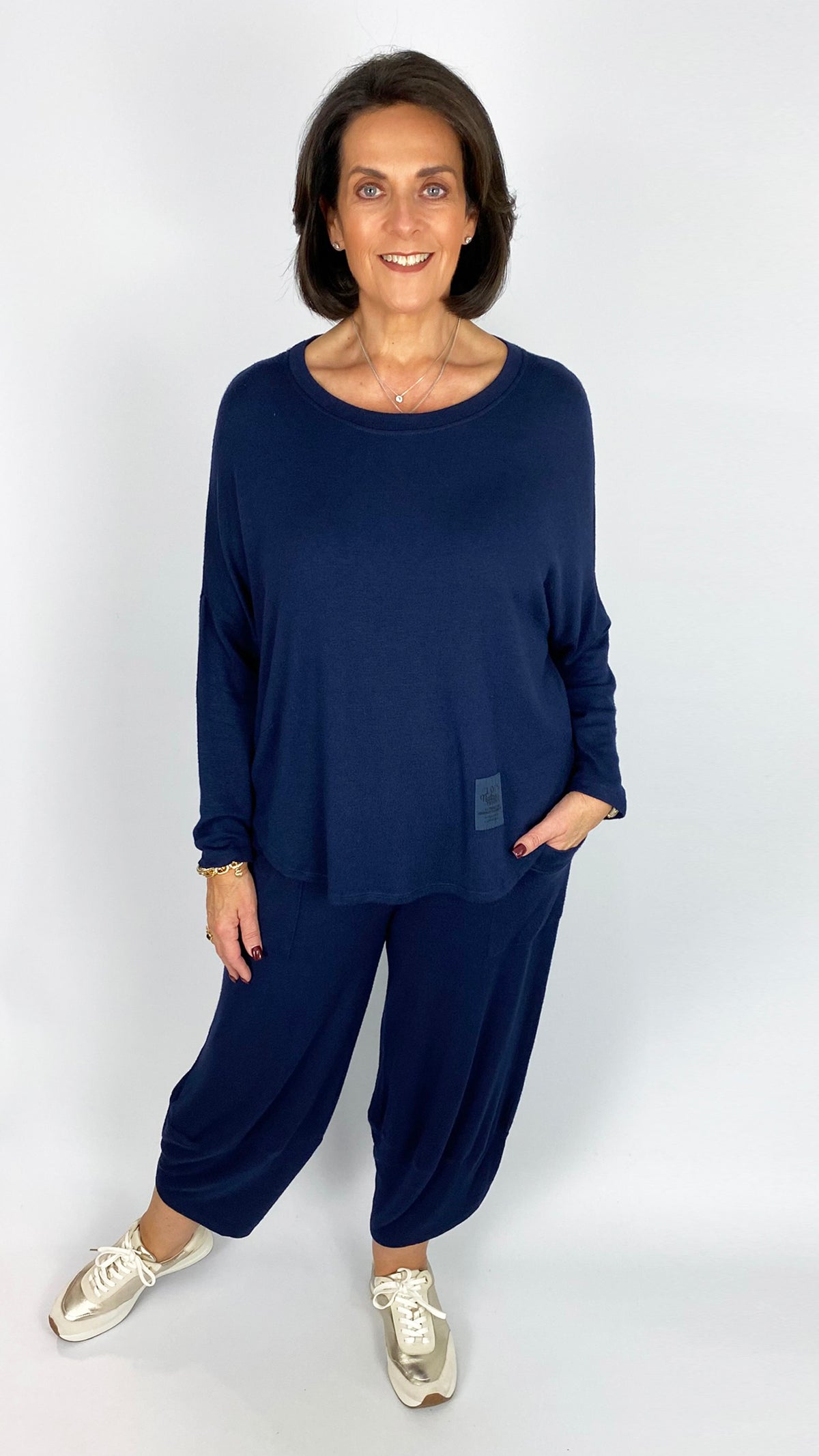 Ultra soft curved hem LS top & barrel-leg trouser set | 4 Colours