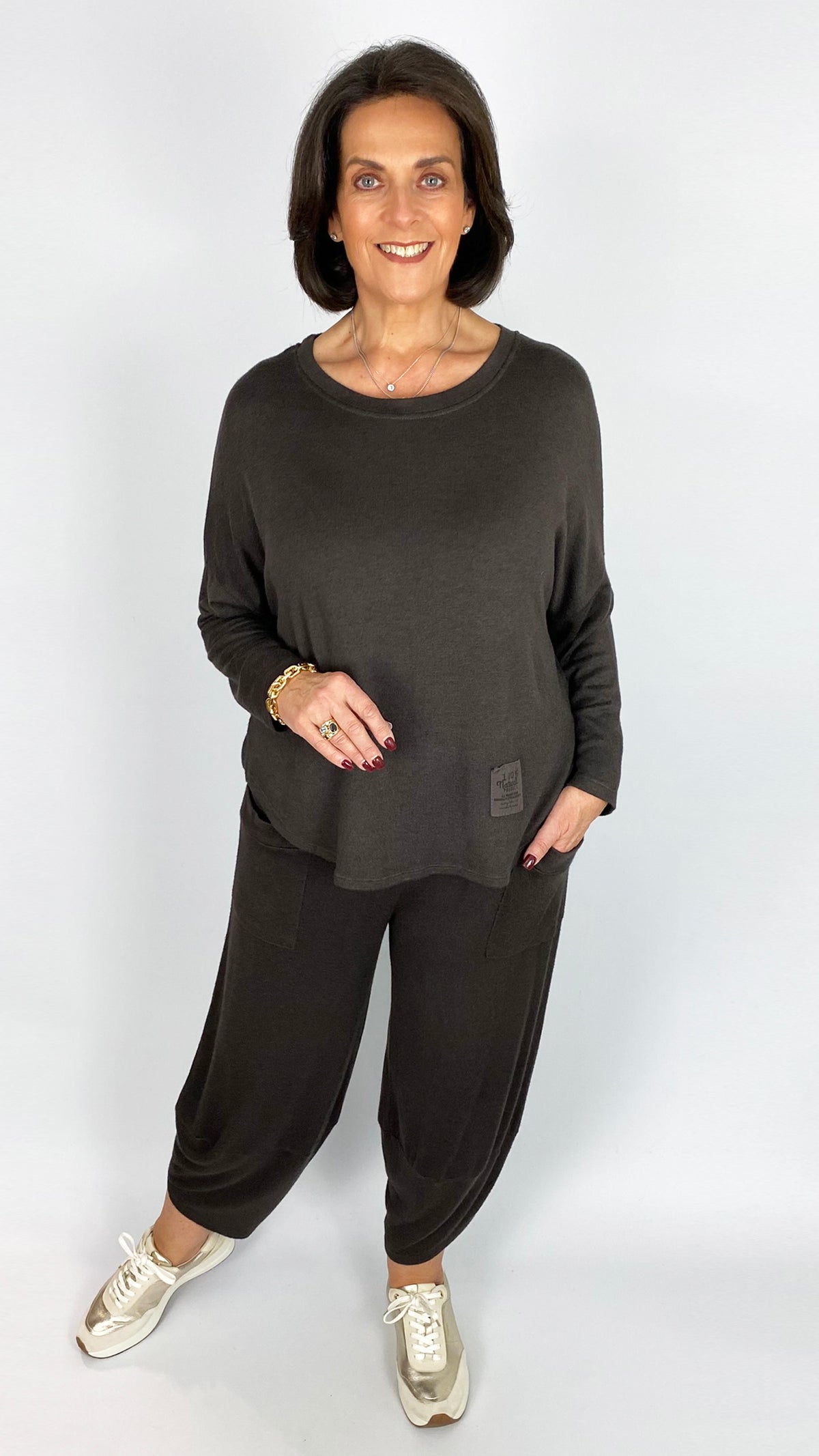 Ultra soft curved hem LS top & barrel-leg trouser set | 4 Colours