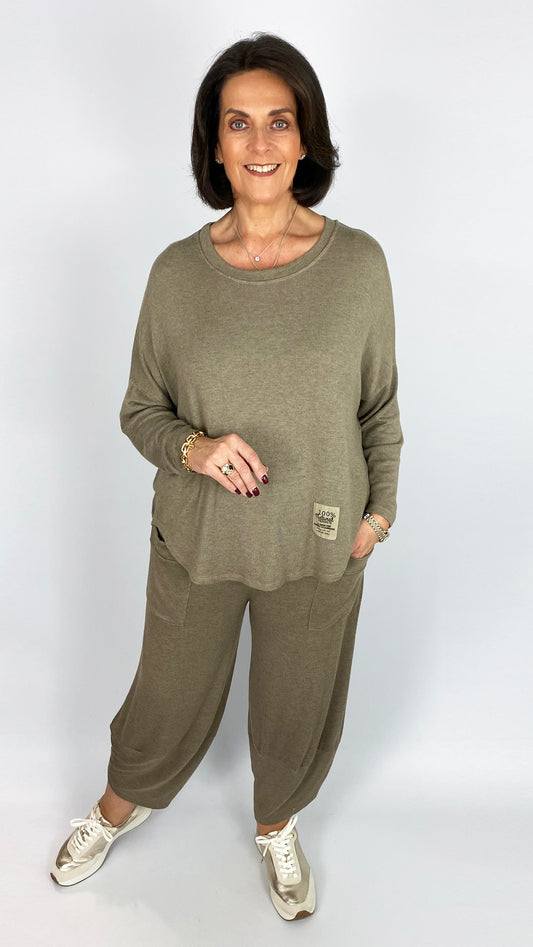 Ultra soft curved hem LS top & barrel-leg trouser set | 4 Colours | back in!