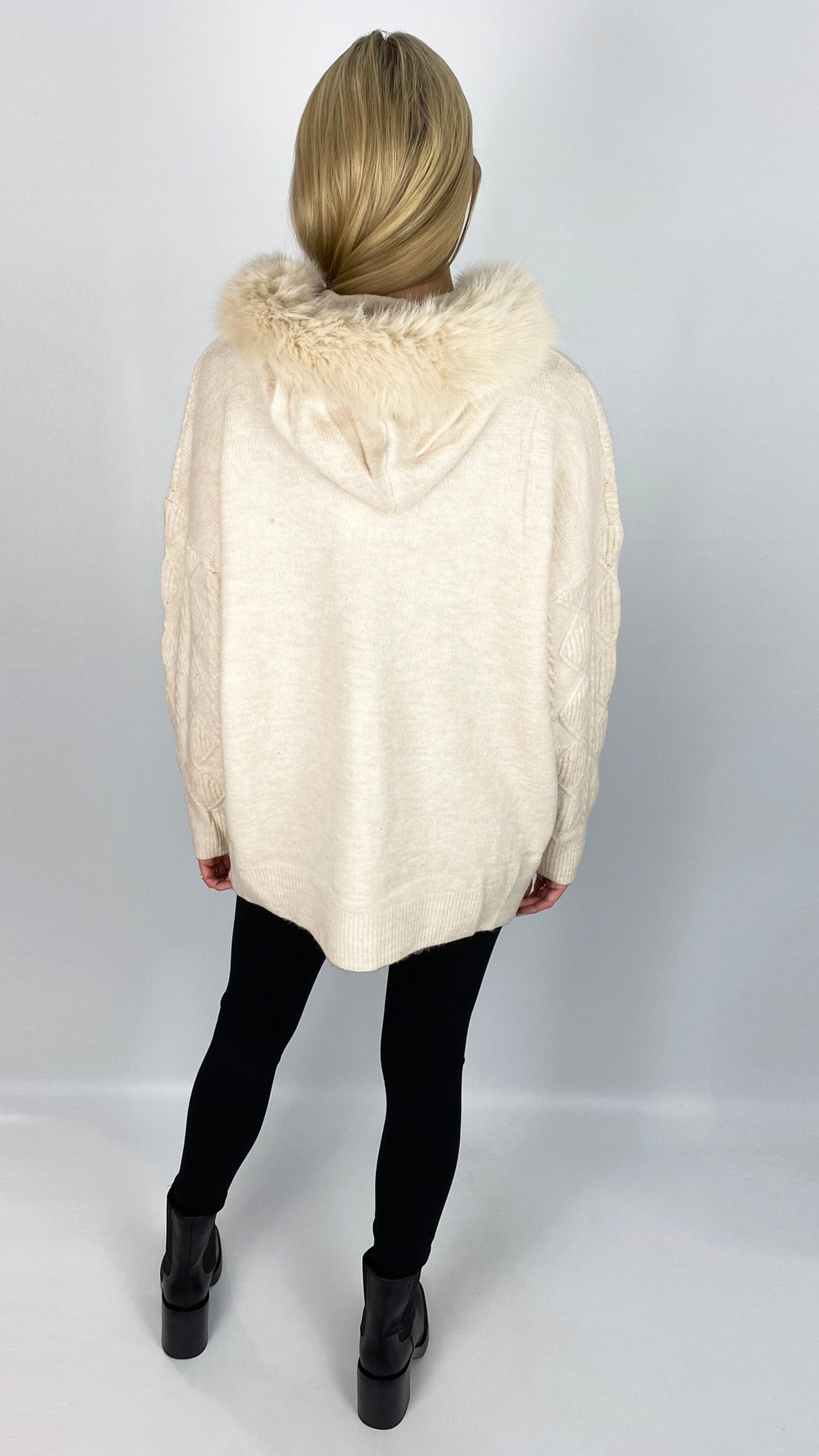 Faux fur hooded cable detail zip-up cardigan (2 Colours)