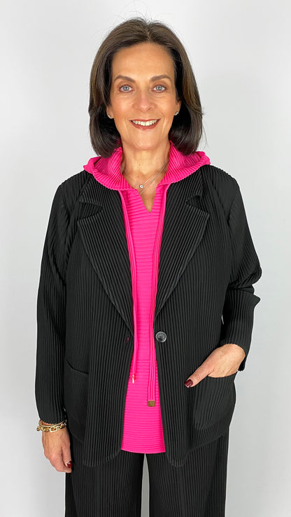 Pleated blazer | Black | by Malissa J