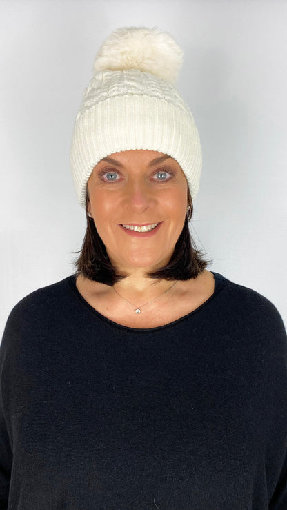 Cable knit faux fur bobble hat (2 Colours)