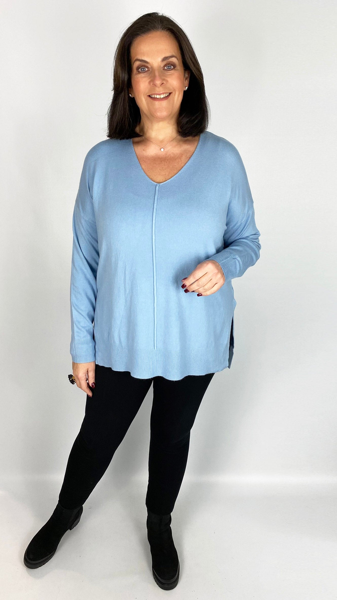 Centre-seam v-neck jumper (6 Colours) - last 1s