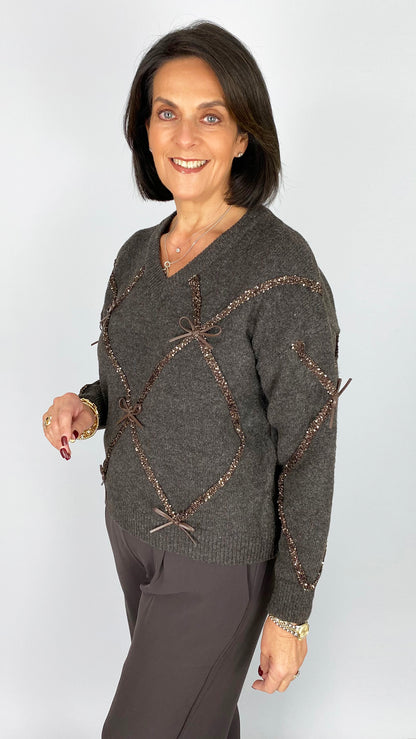Embellished knitted v-neck jumper w/ bows | 2 Colours | by Malissa J