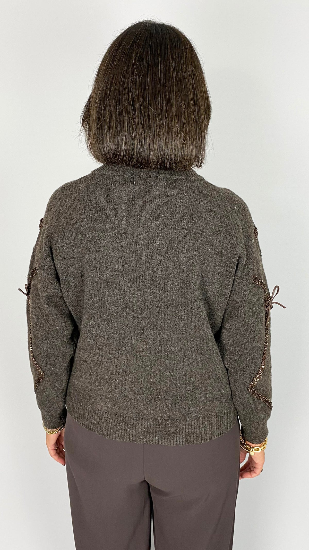 Embellished knitted v-neck jumper w/ bows | 2 Colours | by Malissa J