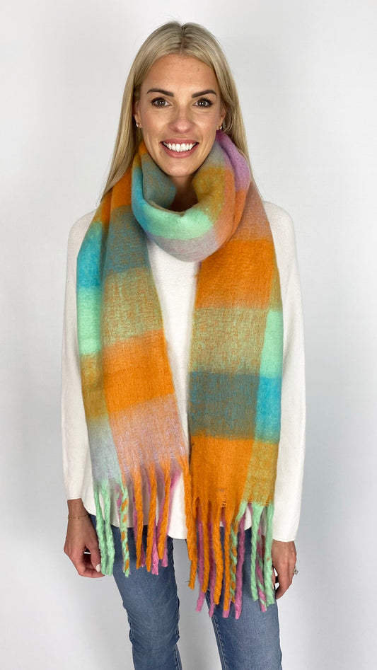 Chequerboard fluffy fringed scarf (5 Colours)