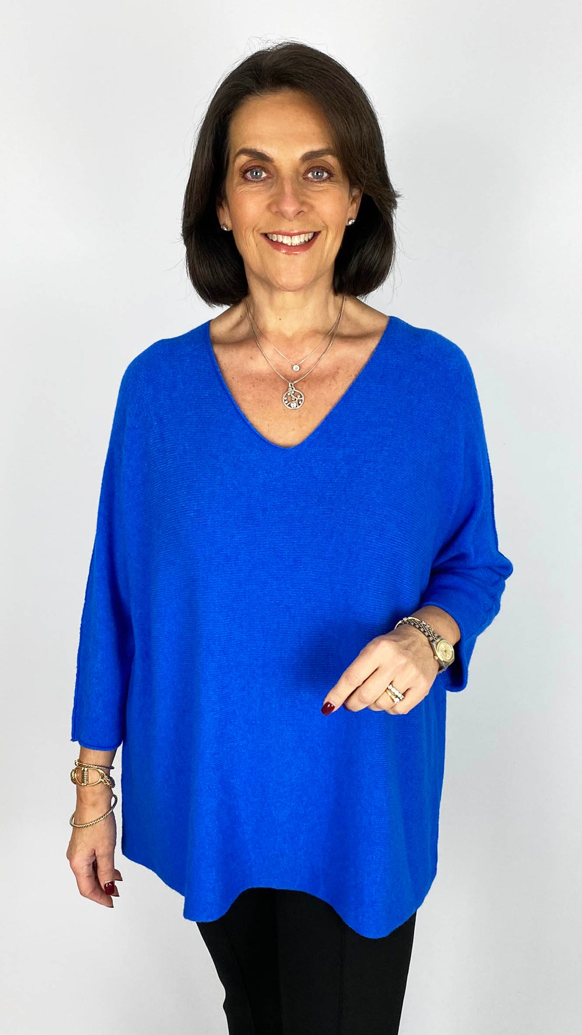 Ultra-soft oversized v-neck jumper | 11 Colours
