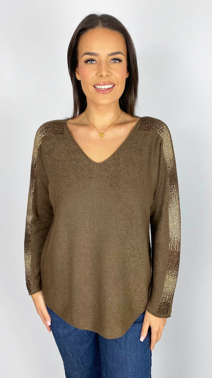 Embellished sleeve curved hem v-neck jumper | 4 Colours