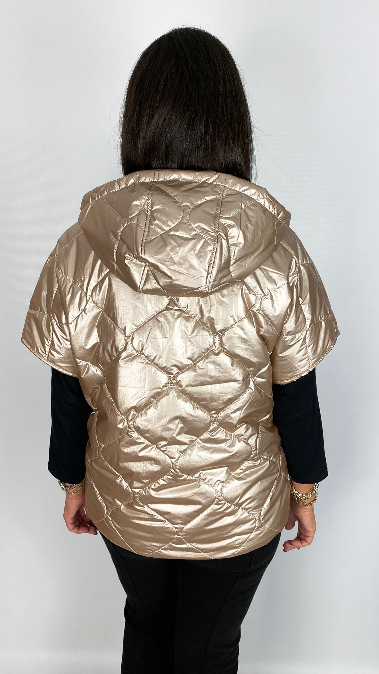 Cap sleeve metallic hooded gilet | Champagne