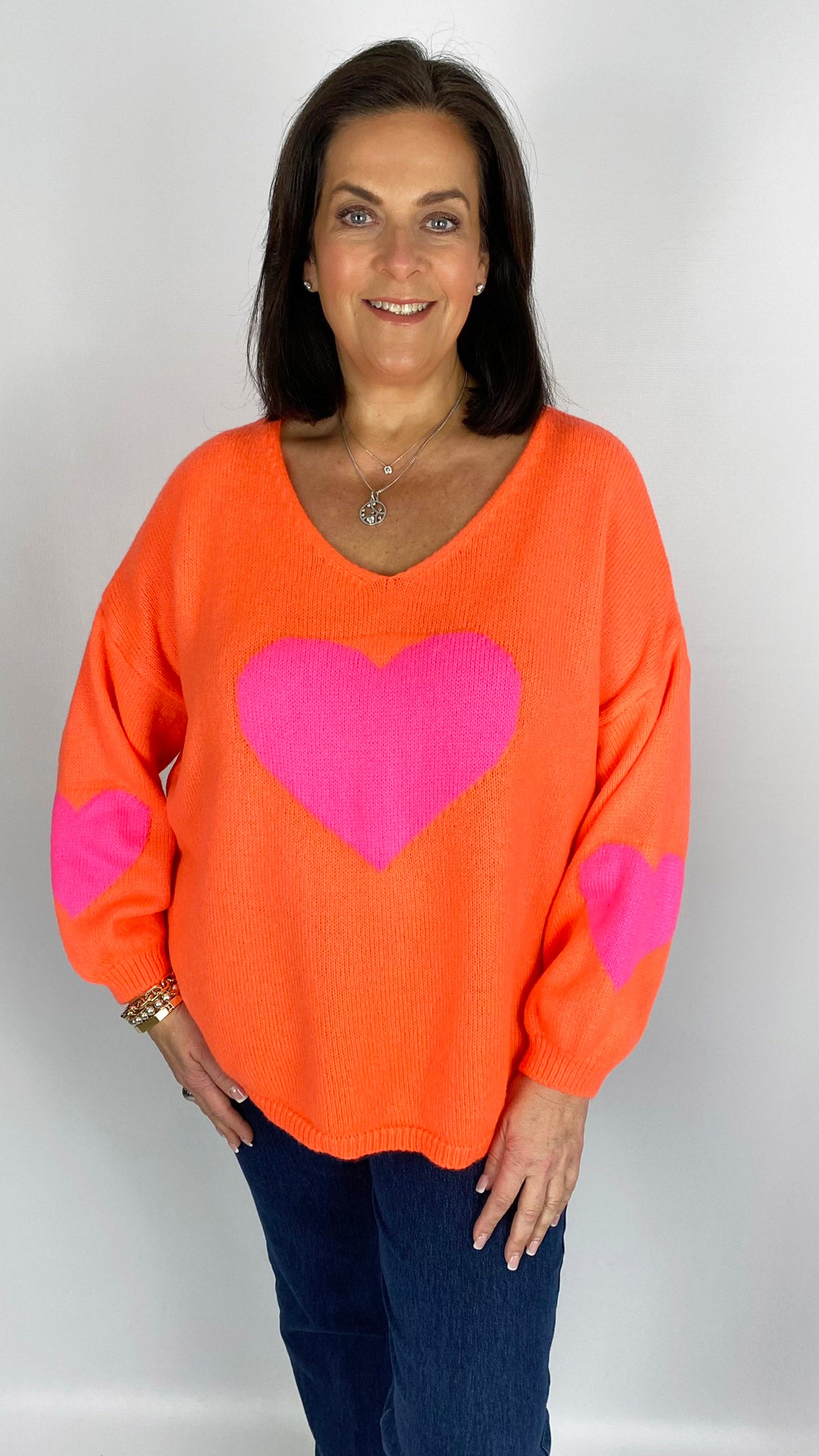 Contrast heart v-neck jumper (5 Colours)