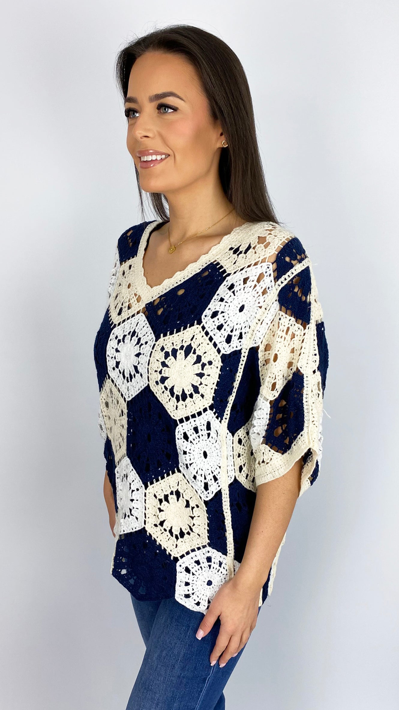 Scalloped edge v-neck crochet top | 2 Colours