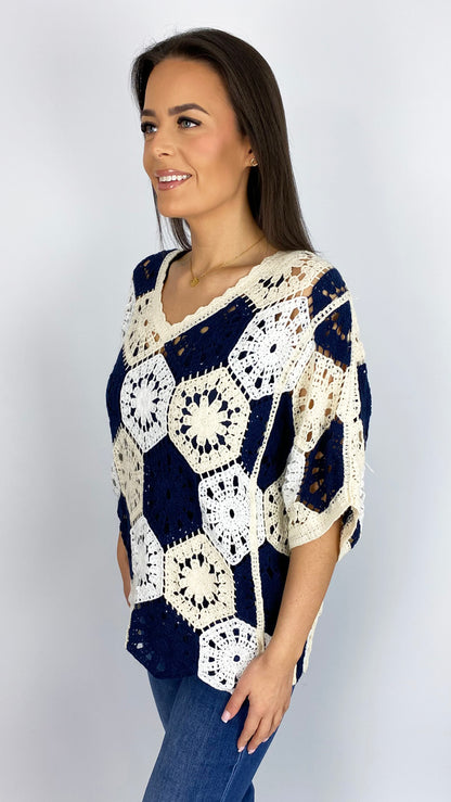 Scalloped edge v-neck crochet top | 2 Colours