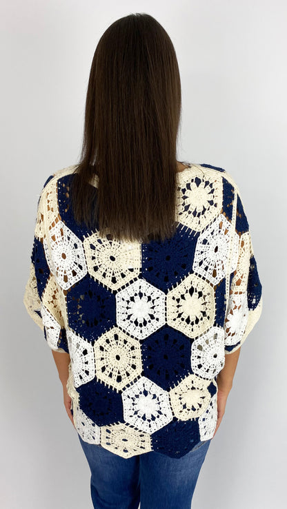 Scalloped edge v-neck crochet top | 2 Colours