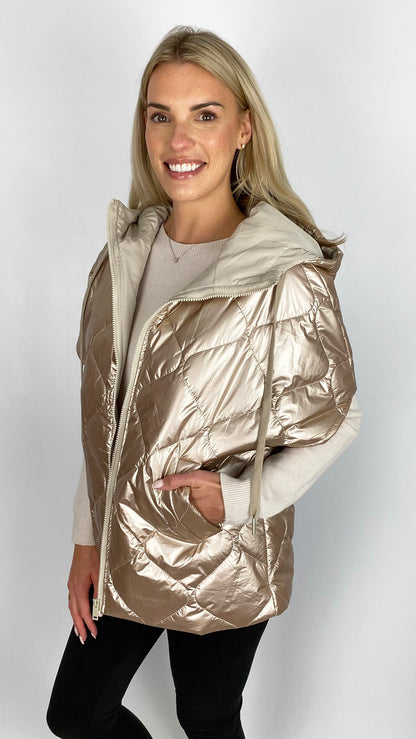 Cap sleeve metallic hooded gilet | Champagne