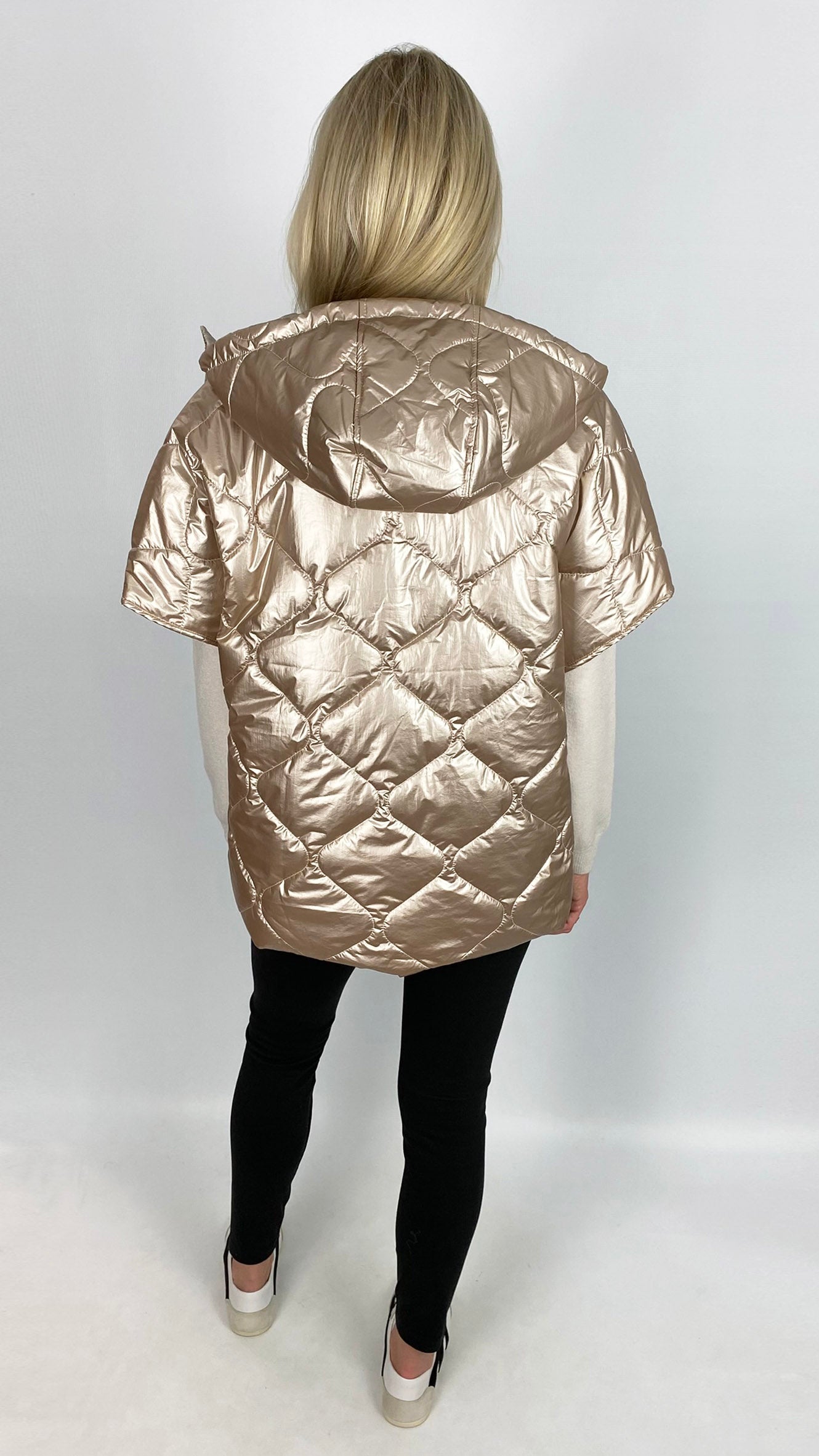 Cap sleeve metallic hooded gilet | Champagne