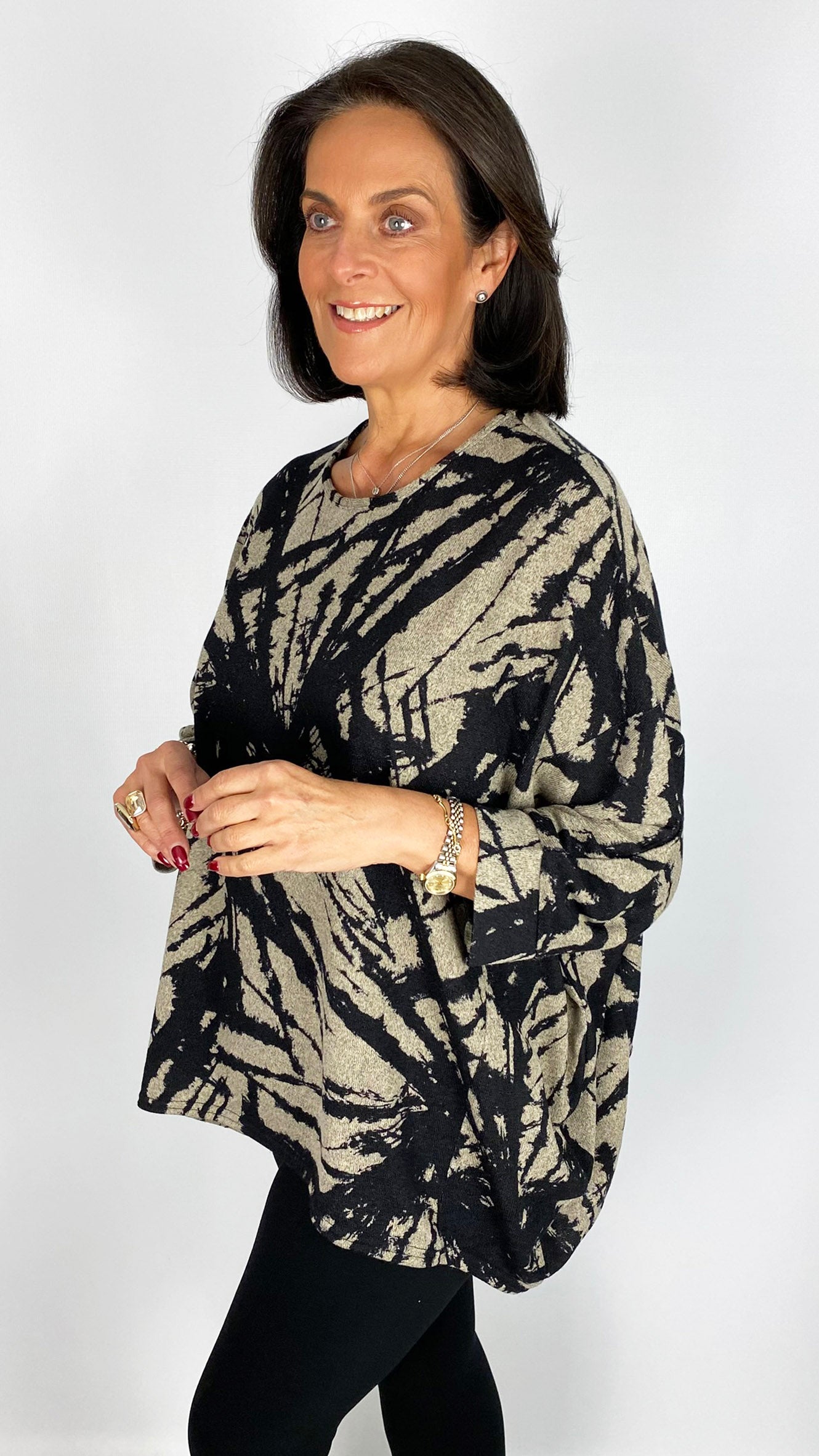Oversized print dipped sides top | Stone/Black | by Malissa J