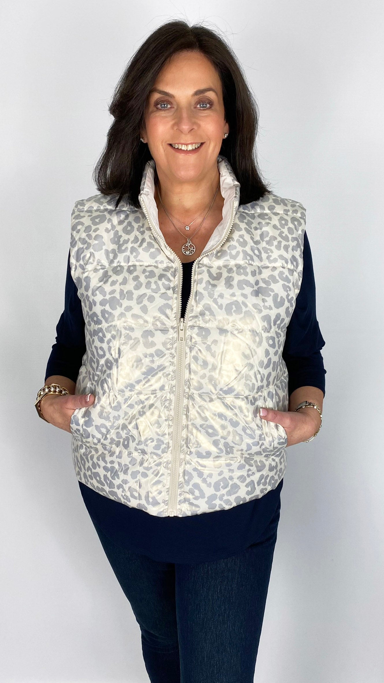 Reversible Showerproof Gilet | Pale Gold Leopard/Beige