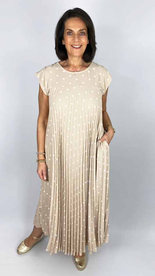 Polka dot pleated cap-sleeve pocket dress | 3 Colours