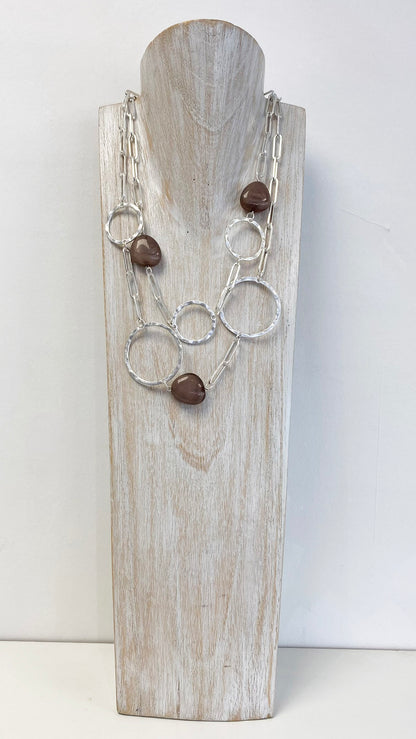 Sally short necklace | Silver/Taupe