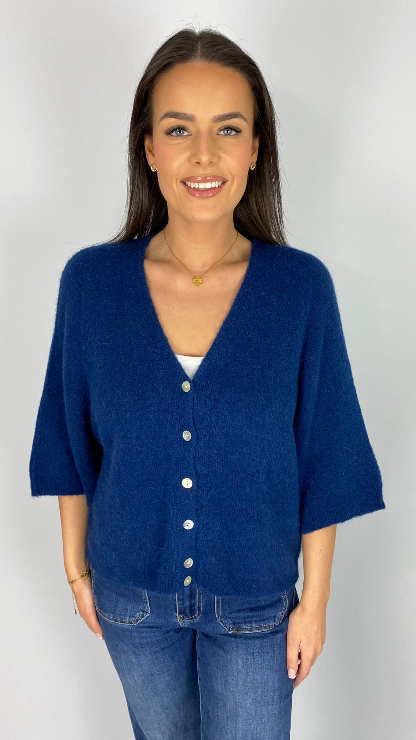 Soft v-neck half-sleeve cardigan | 6 Colours