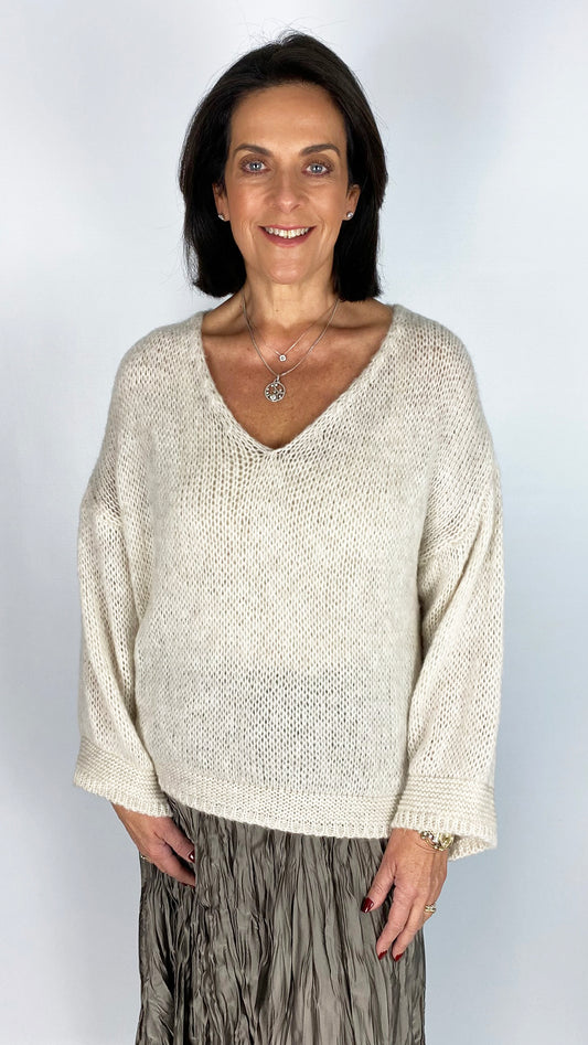 Cosy v-neck knitted jumper | 4 Colours