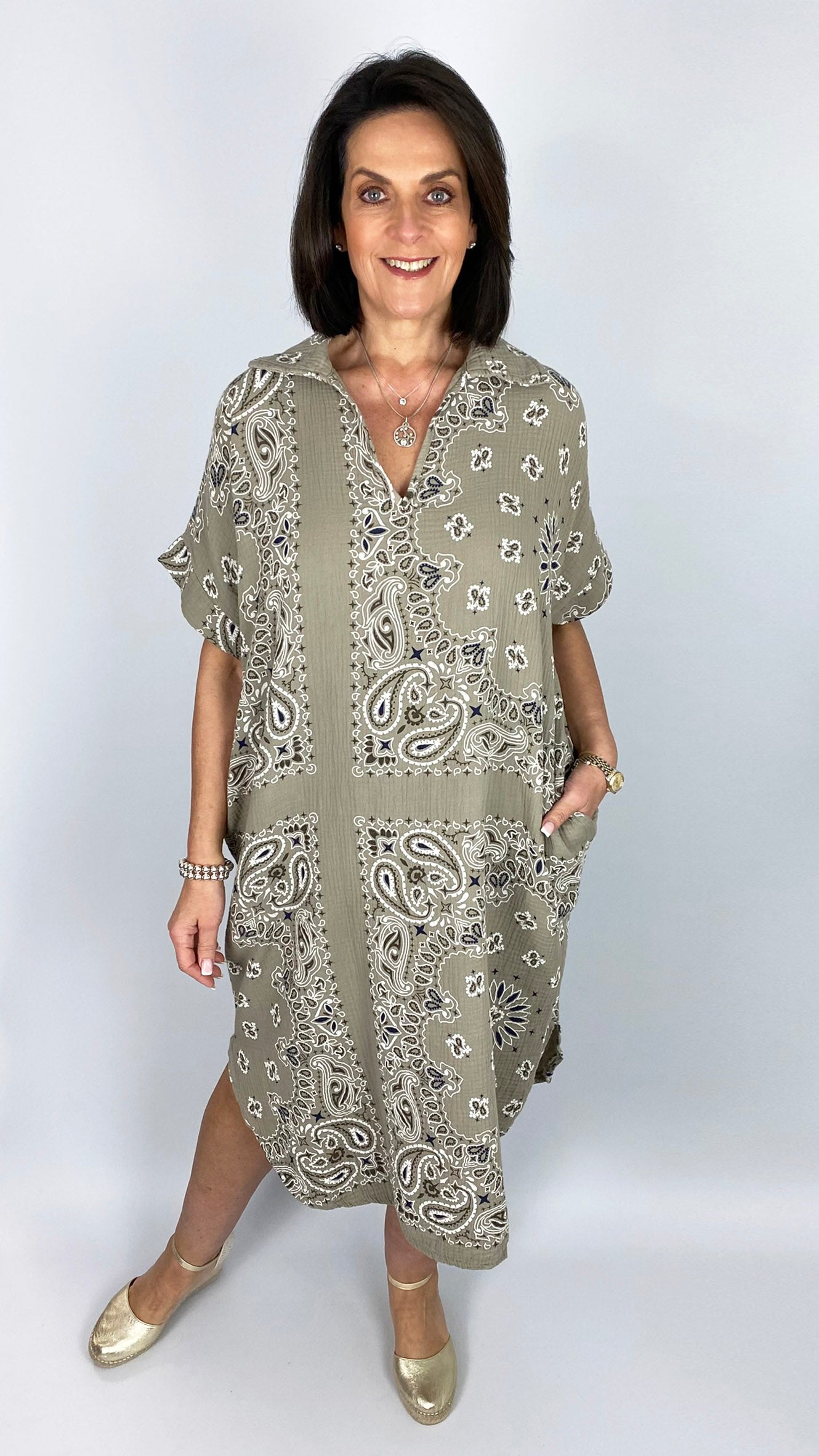 Bandana print cotton v-neck pocket dress | 4 Colours | last 1