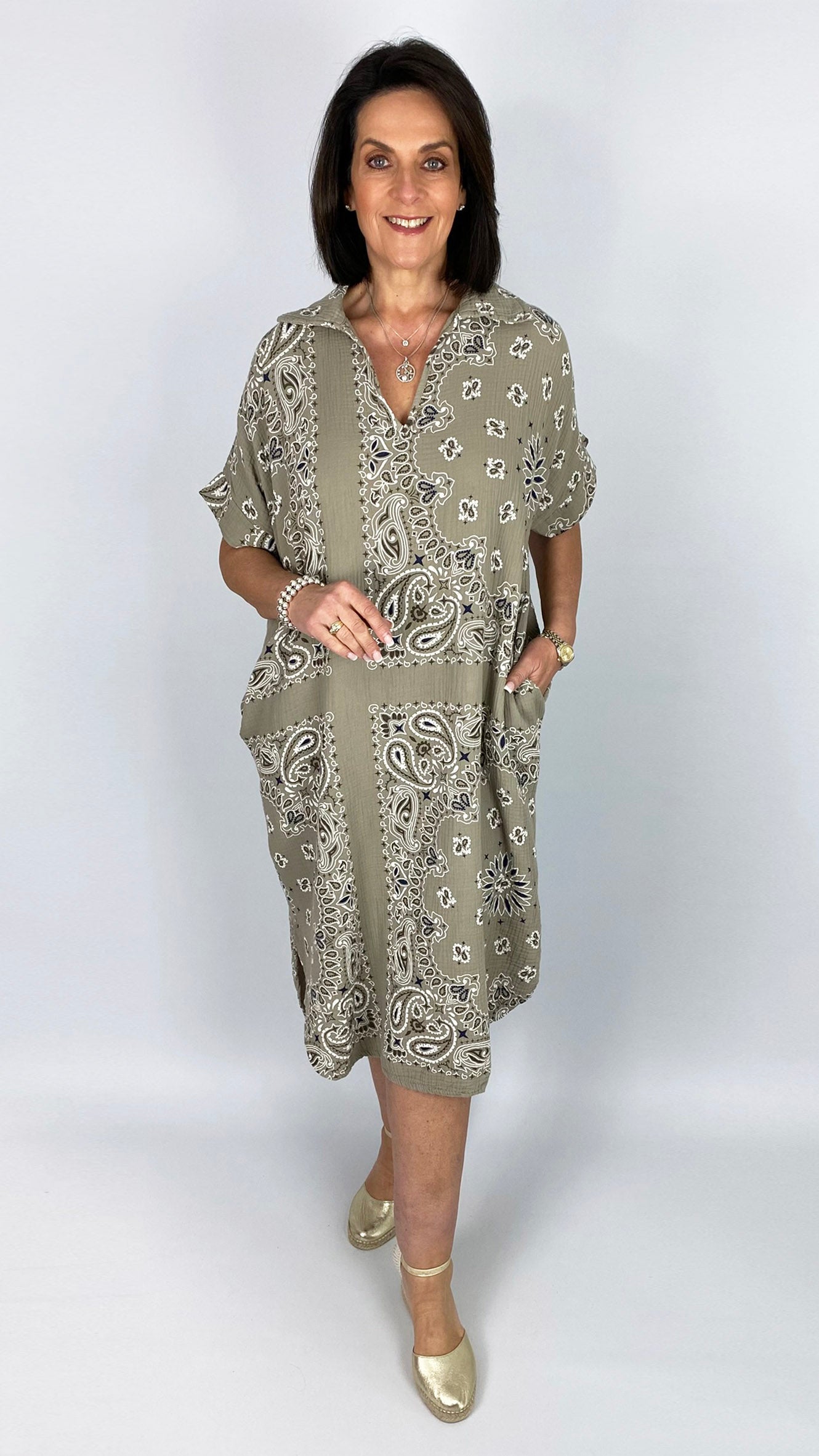 Bandana print cotton v-neck pocket dress | 4 Colours | last 1