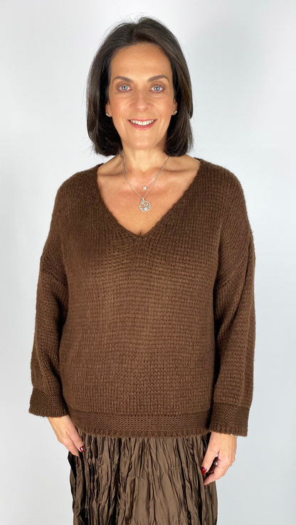 Cosy v-neck knitted jumper | 4 Colours