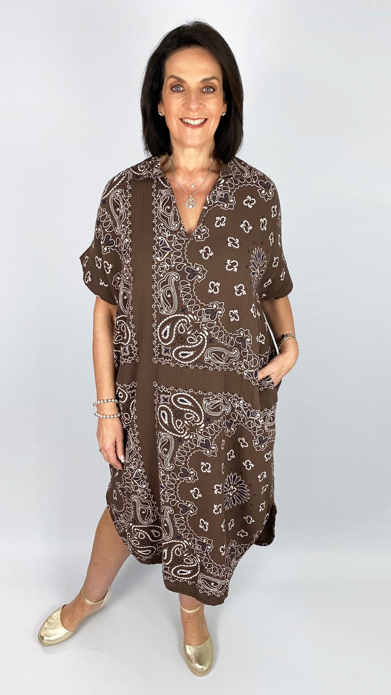 Bandana print cotton v-neck pocket dress | 4 Colours | last 1