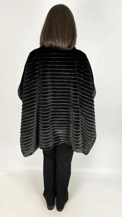 Oversized ribbed faux fur 1/2 sleeve cape jacket | 3 Colours