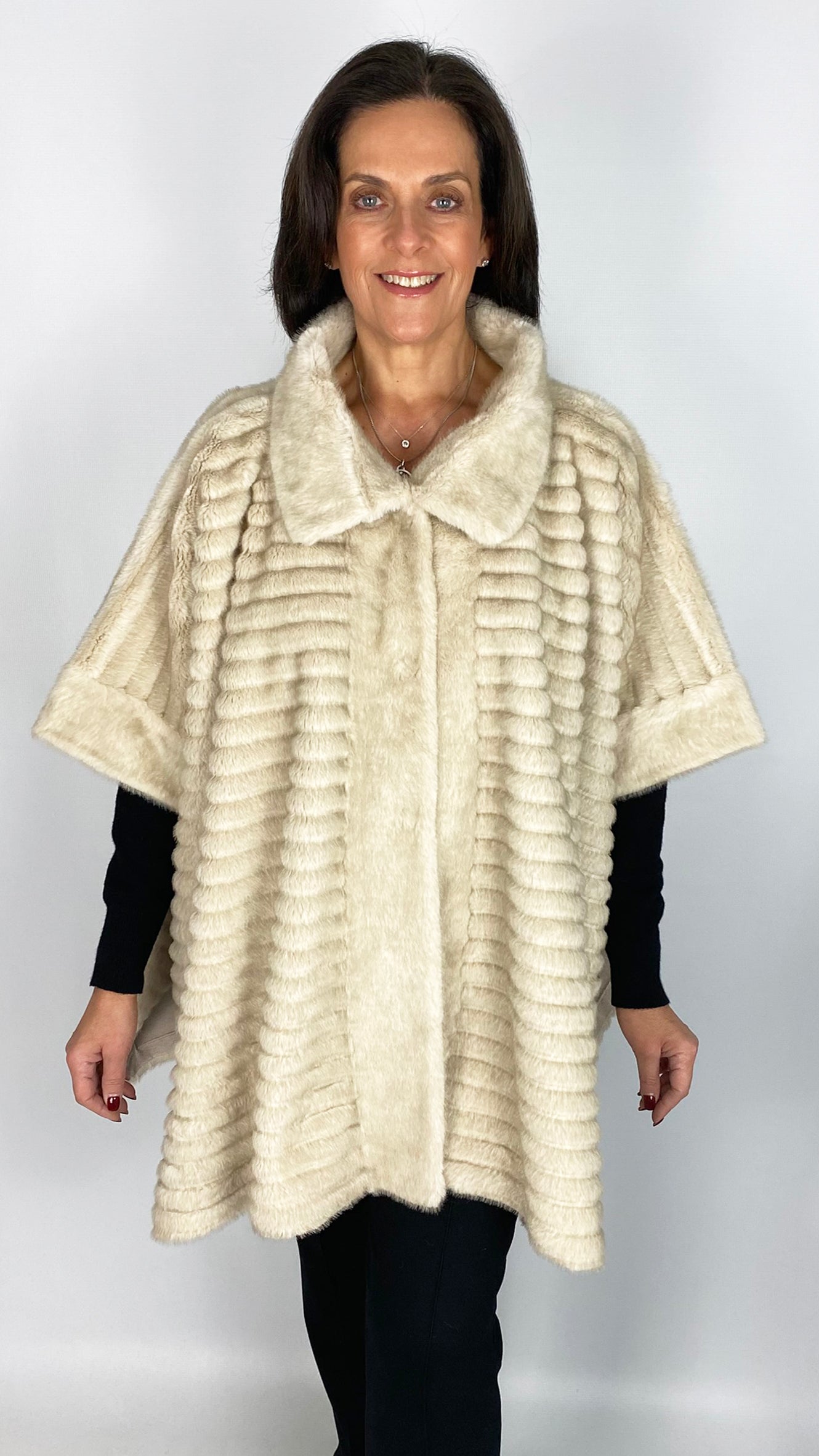 Oversized ribbed faux fur 1/2 sleeve cape jacket | 3 Colours