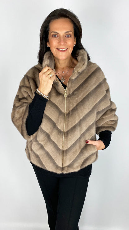 Fluted 3/4 sleeve luxury faux fur jacket | 3 Colours