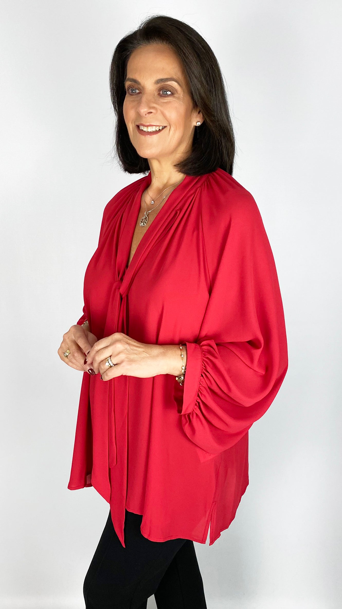 Pussybow tie blouse | Red | by Mat